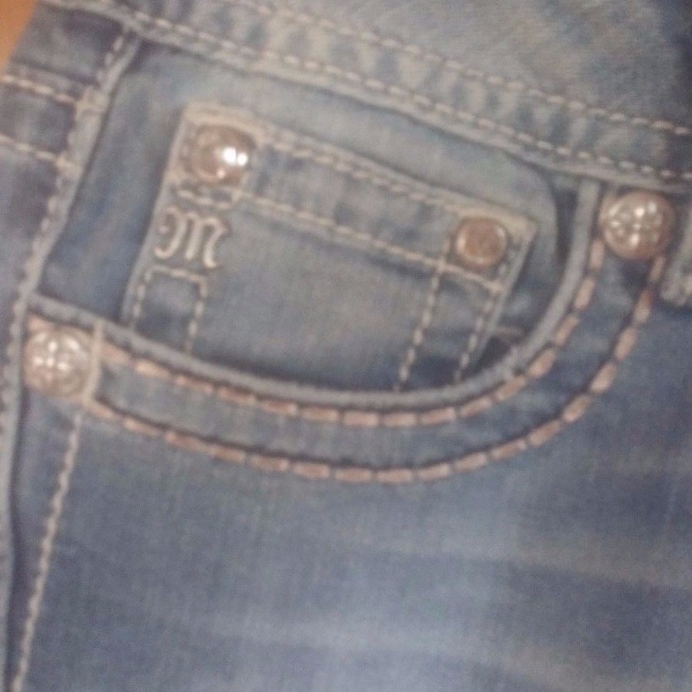 Miss Me Rhinestone Embedded Signature Capri - Picture 3 of 5