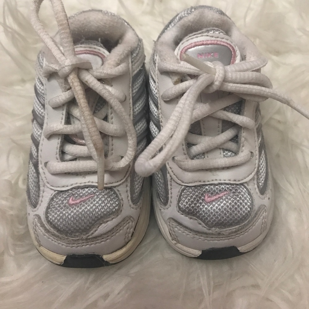 Little nikes