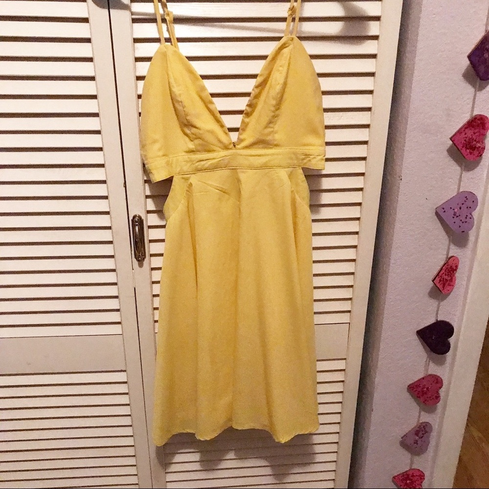 Super adorable summer dress with adjustable straps