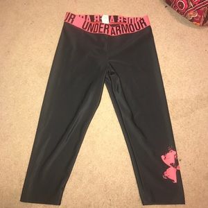 Bright pink & black cropped under armour leggings