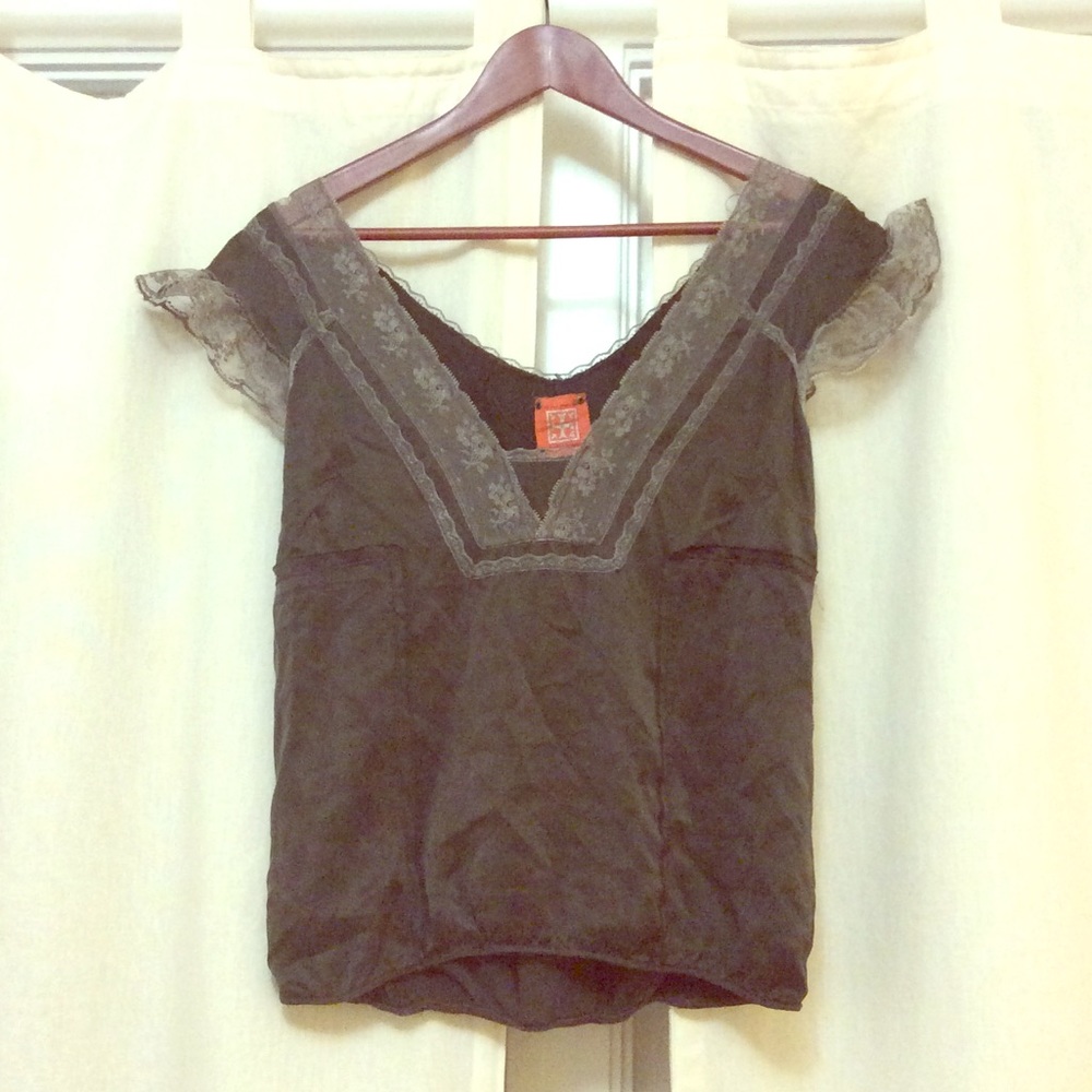MAKE OFFER!! Gorgeous Authentic Free People Top!