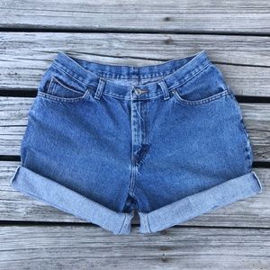 Vintage 90's Chic Denim shorts