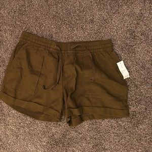 Old Navy Olive Linen Shorts