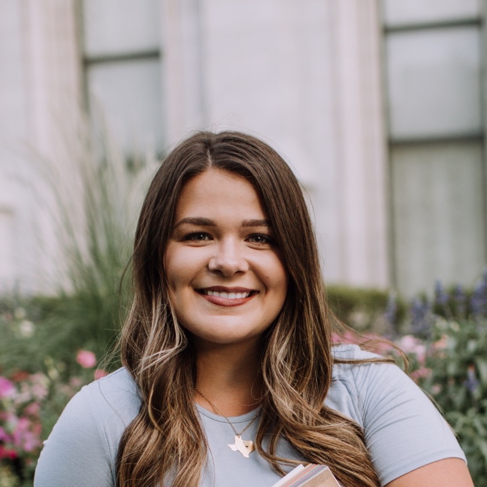 Meet your Posher, Alyssa