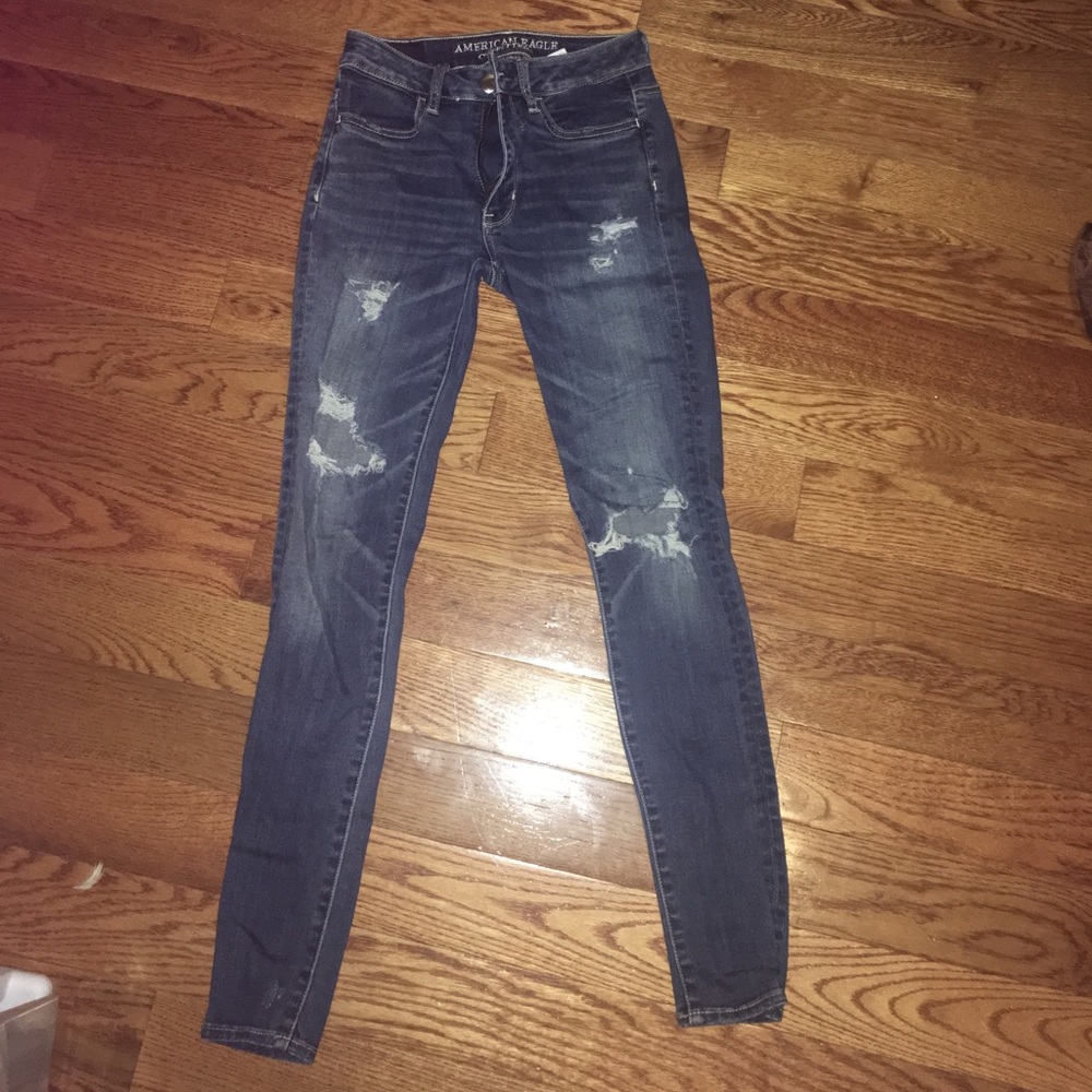 Ripped American eagle jeans!!