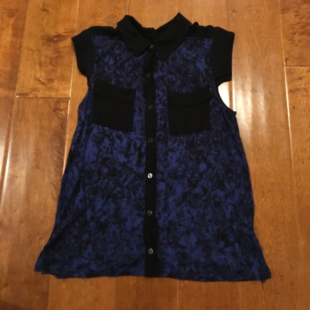 Blue and black top