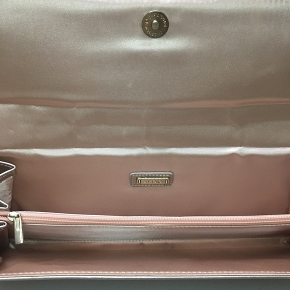 ALDO Clutch - Picture 8 of 8