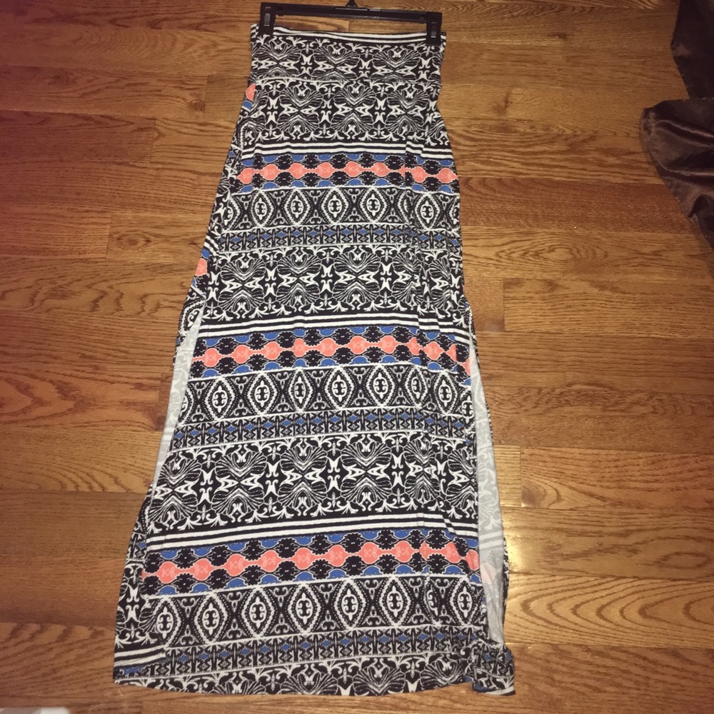 Double slit maxi skirt