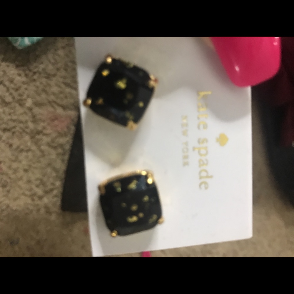 New kate spade ♠️ black with gold flakes studs