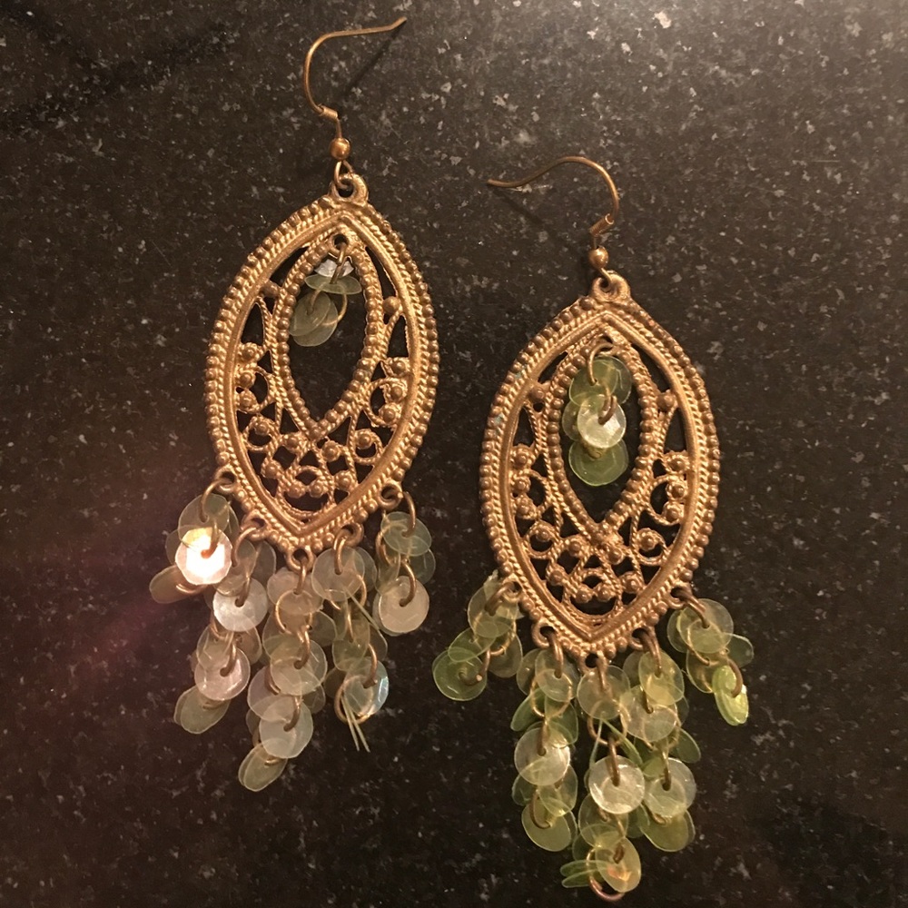 Green dangle earring