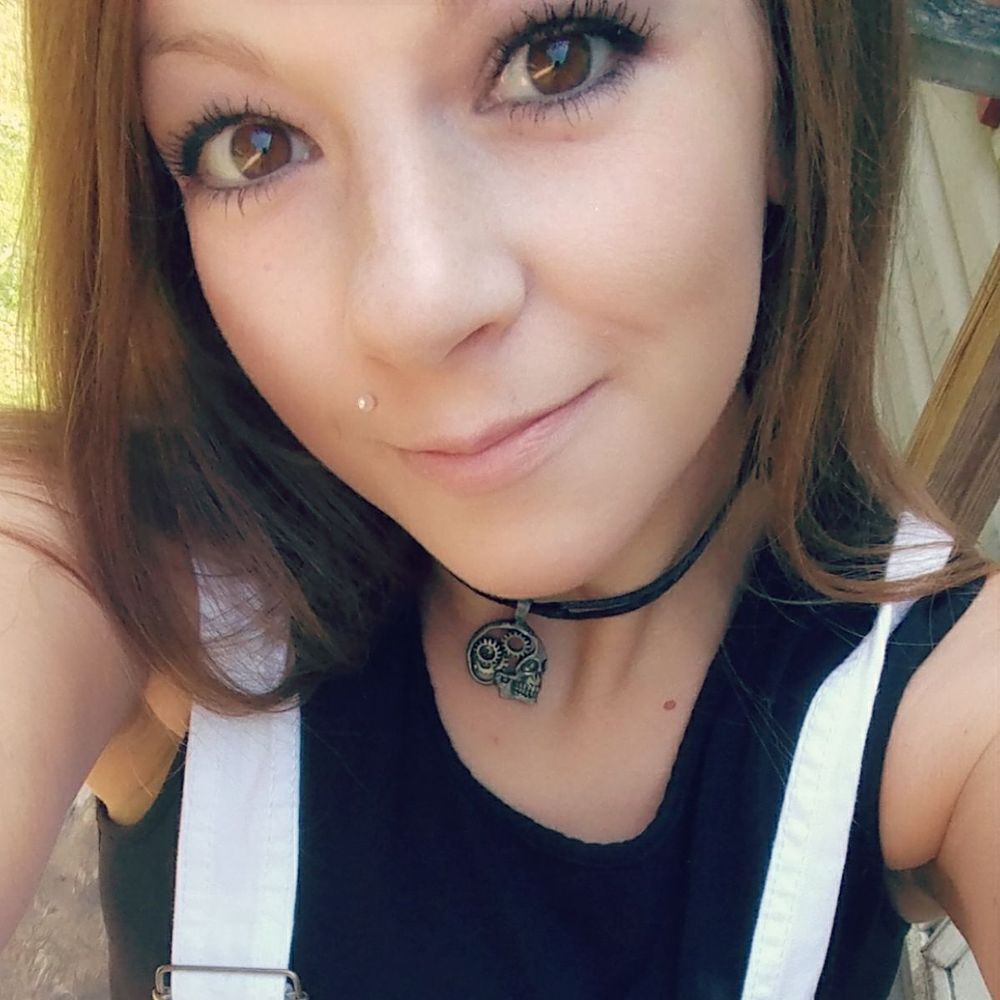 Meet your Posher, Ashley