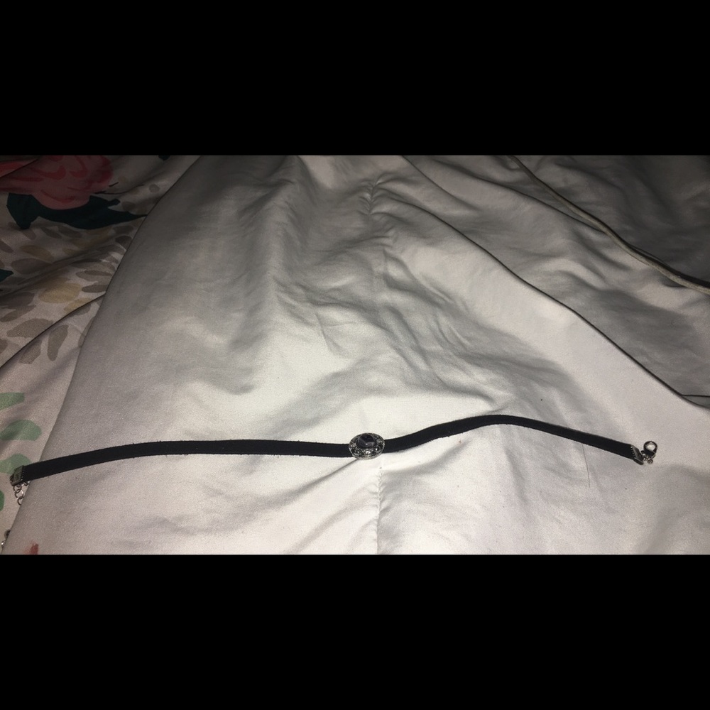 Black choker with pendant