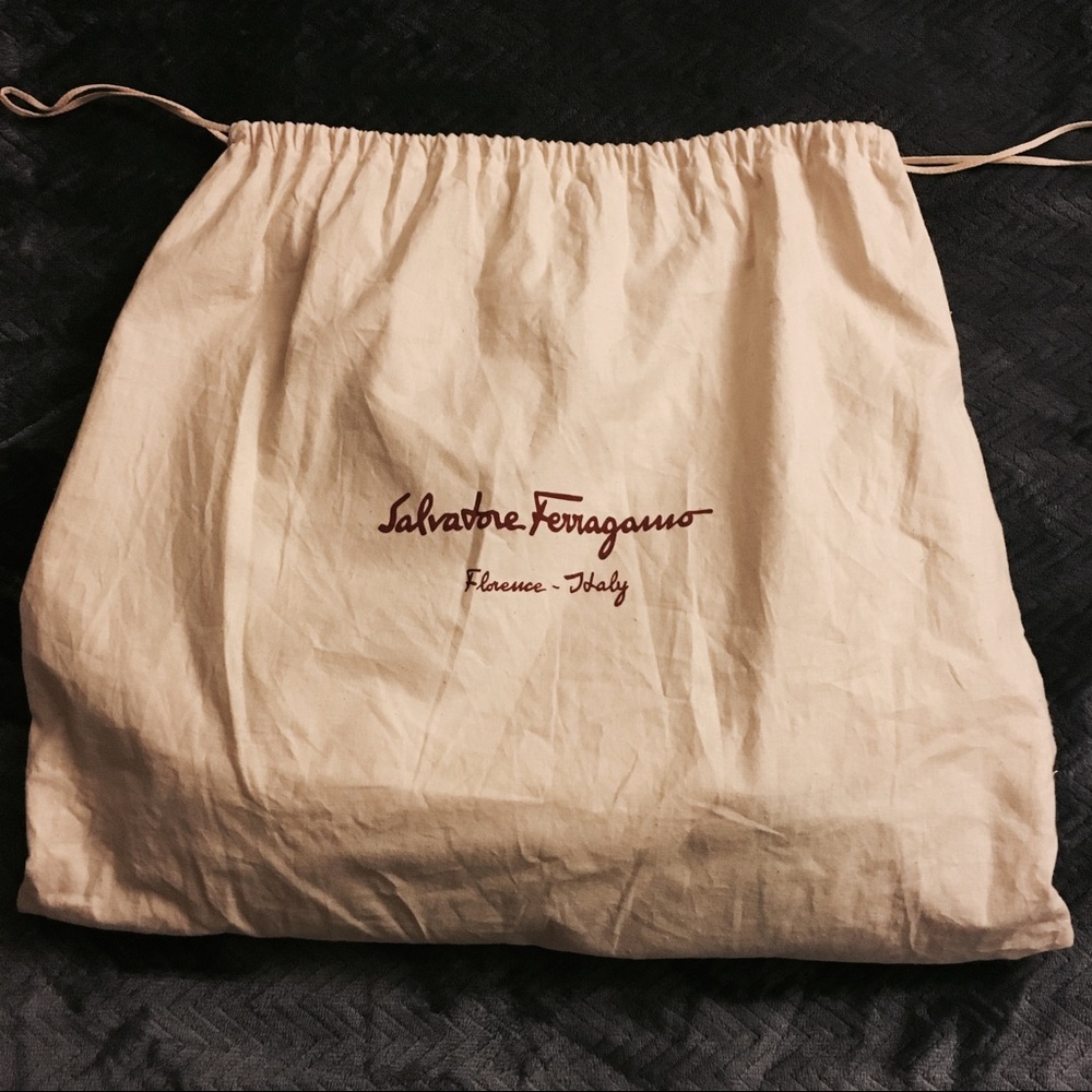 Salvatore Ferragamo Pebbled Leather Romana Bag - Picture 3 of 7