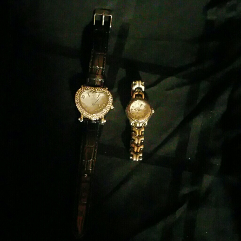 2 watches heart shaped and stainless steel