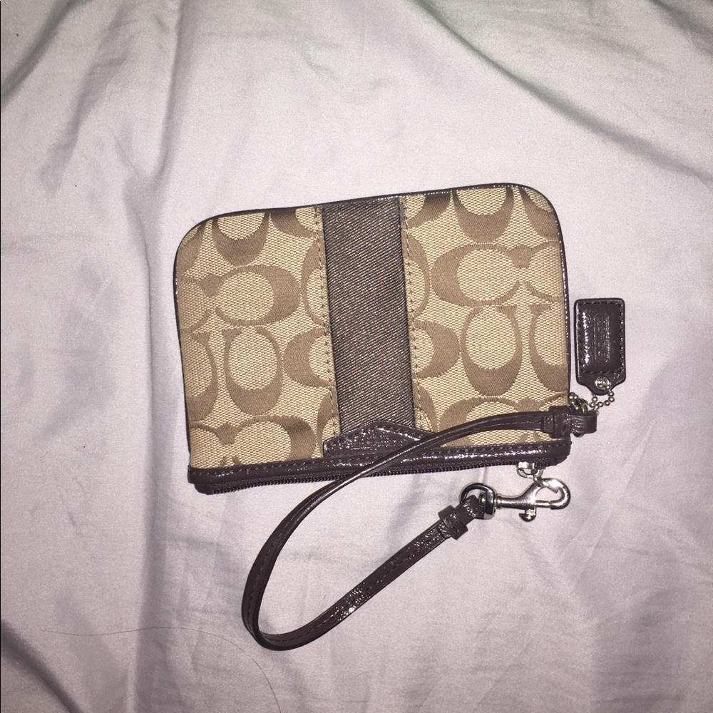 Authentic coach wristlet!