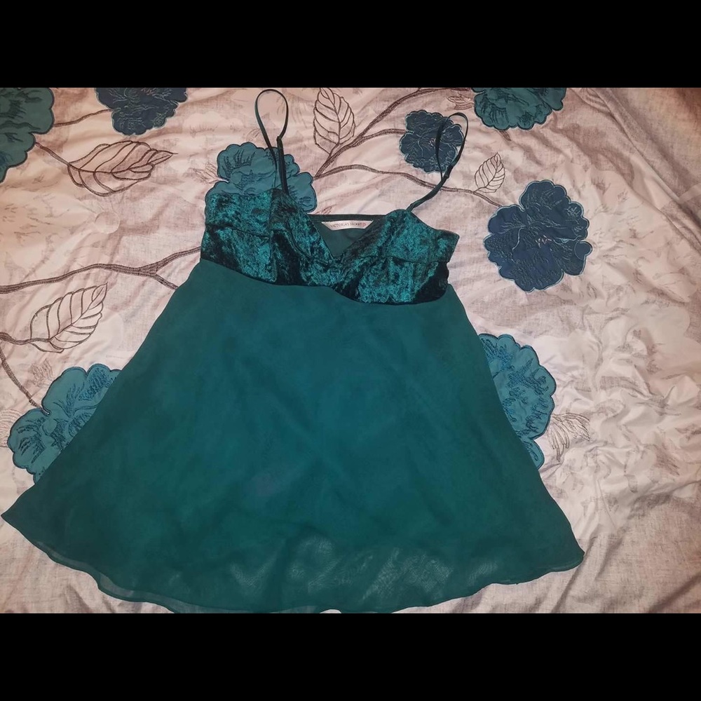 🌹Vintage Victoria Secret Nighty🌹