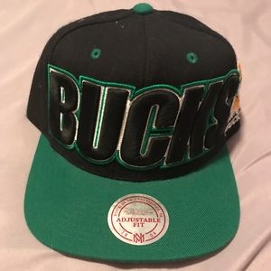 Milwaukee Bucks Mitchell and Ness Snapback