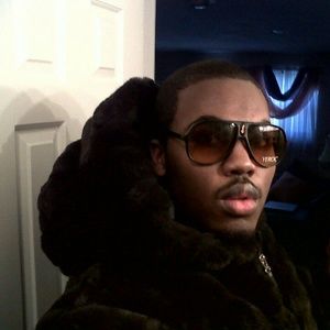 Meet your Posher, Corey