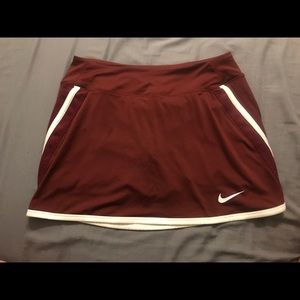 Maroon Nike dri-fit tennis skirt
