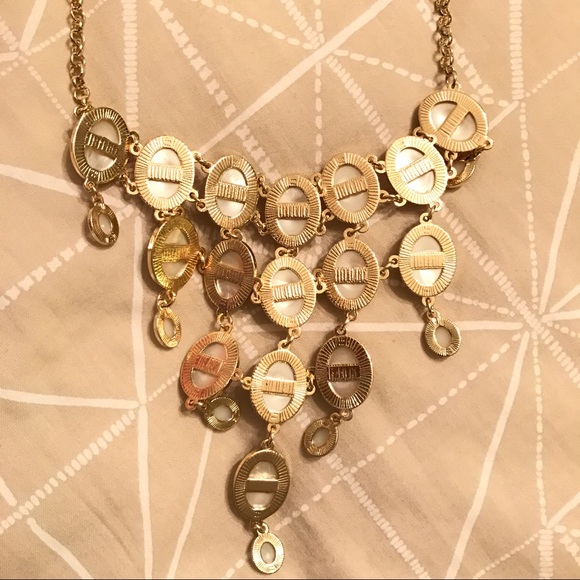 NEW!✨Necklace and Earring Set - Picture 2 of 3