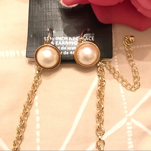 NEW!✨Necklace and Earring Set - Picture 3 of 3