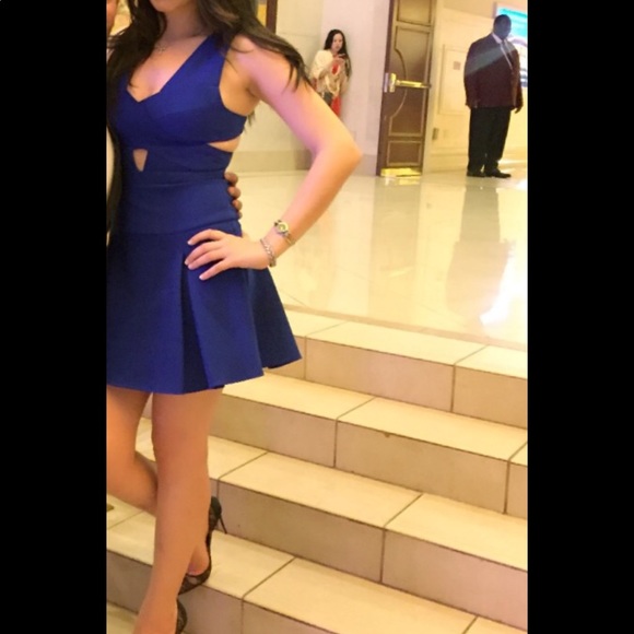 Dress - Picture 1 of 2