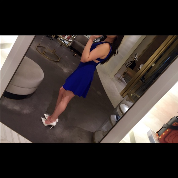 Dress - Picture 2 of 2