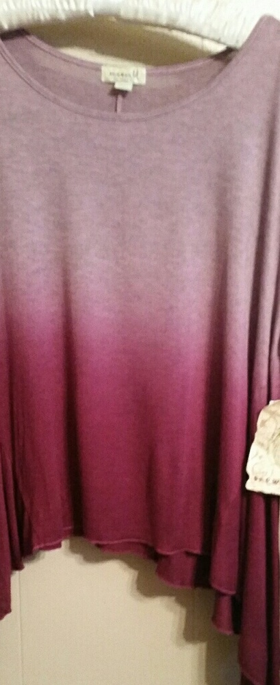 Emerald ombre rose jagged edge top