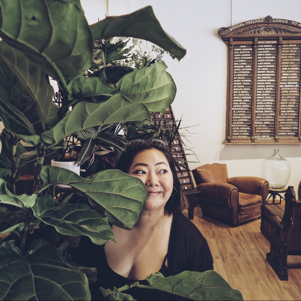 Meet your Posher, Emi