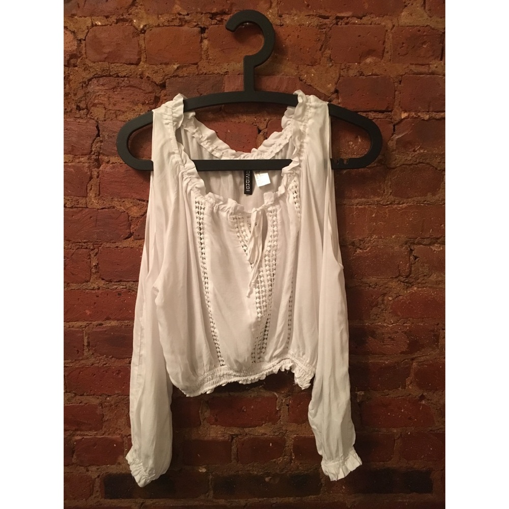 H&M - Flowy White Cold Shoulder Crop Top
