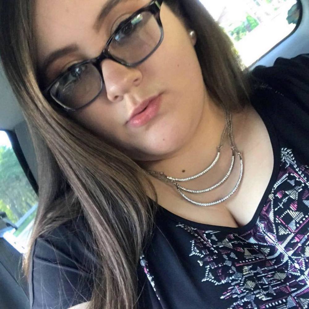 Meet your Posher, Adrianna