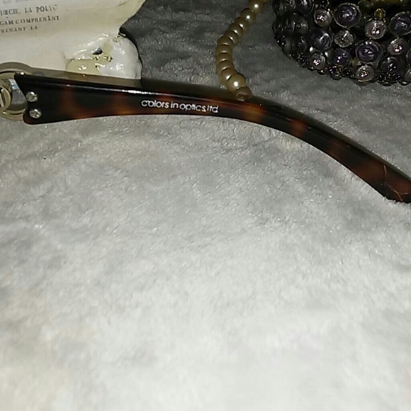 VINTAGE COLORS IN OPTICS LTD HALSTON SUNGLASSES main image 4