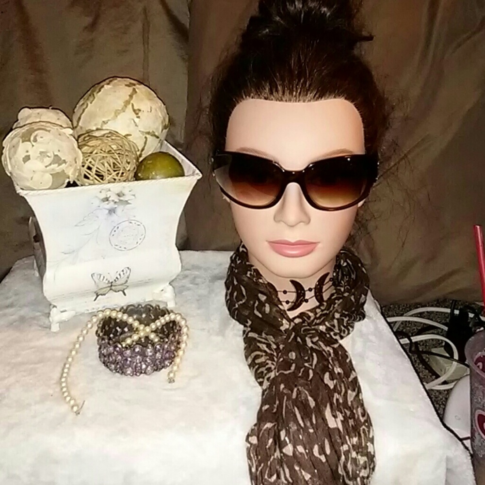 COLORS IN OPTICS OVERSIZED HALSTON H460 SUNGLASSES