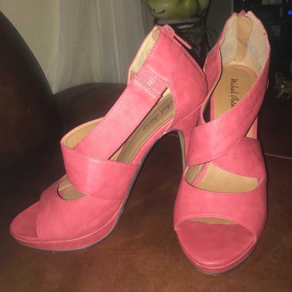 Michael Antonio, Tovey sandals