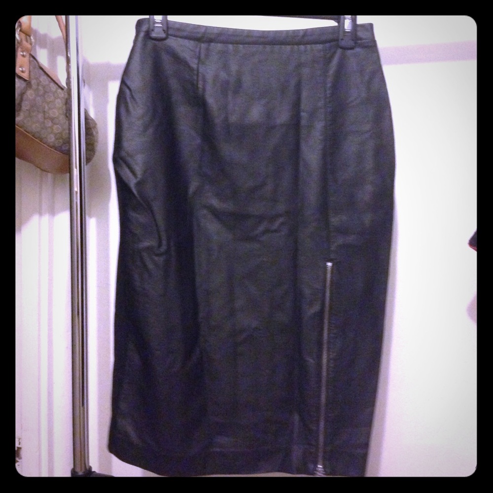 Zipper front pencil skirt