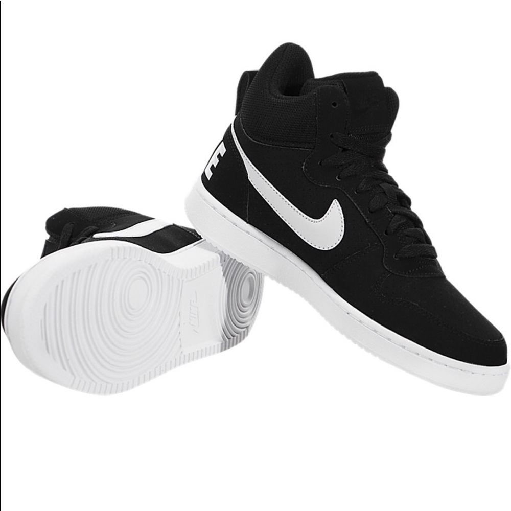 Nike Women's Court Borough Mid - size 7