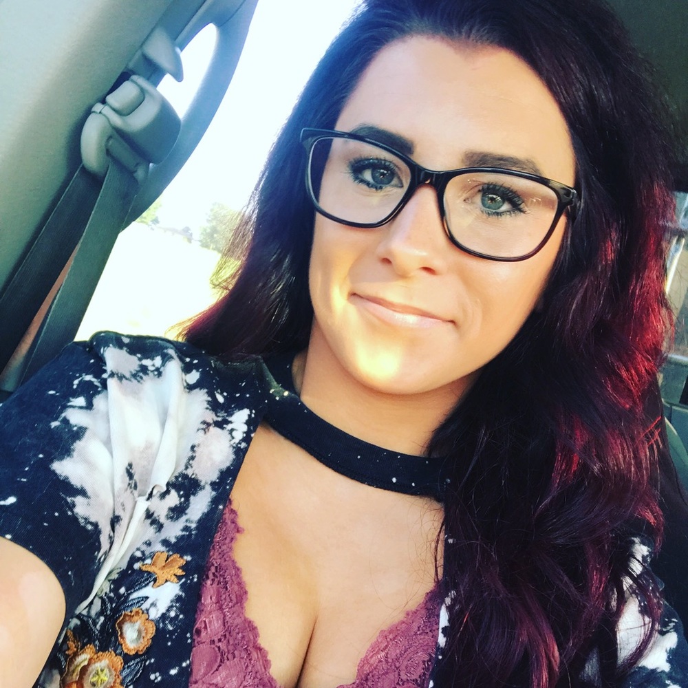 Meet your Posher, Felicia