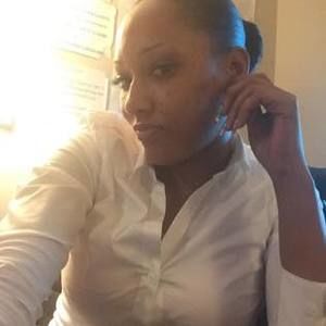 Meet your Posher, Dominique