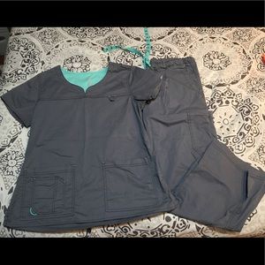 Med Couture MC2 scrub set