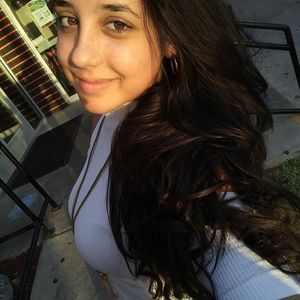 Meet your Posher, Ana