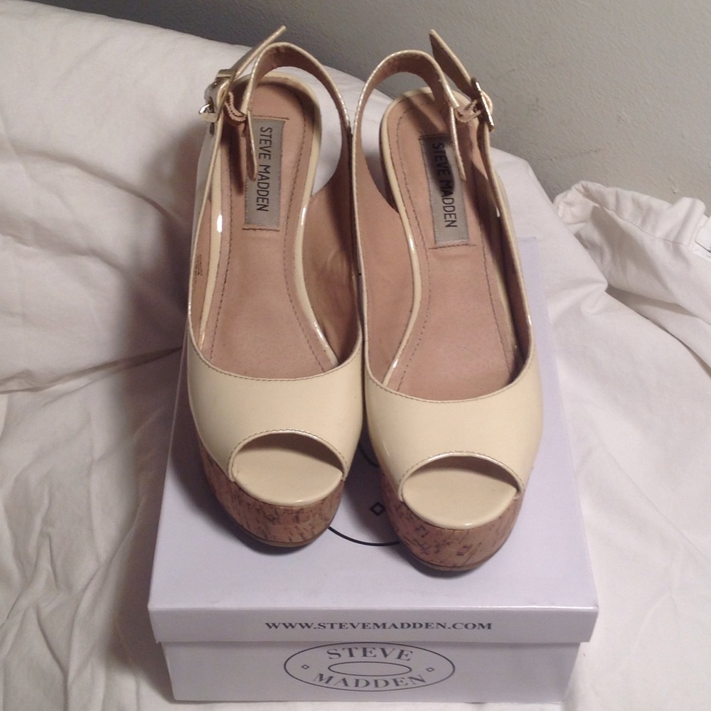 Wissper wedges by Steve Madden