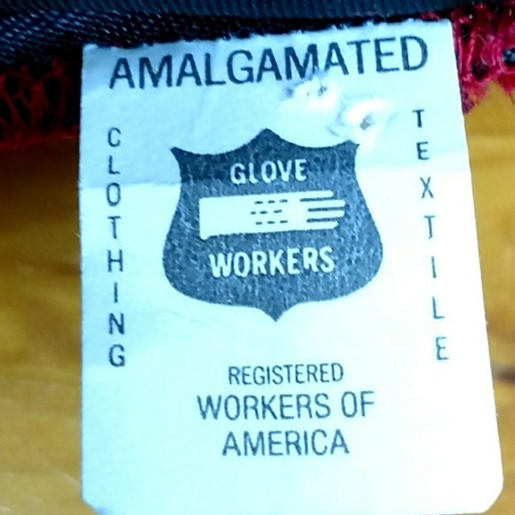 AMALGAMATED CLOTHING Union knit cloche red hat - Picture 3 of 6