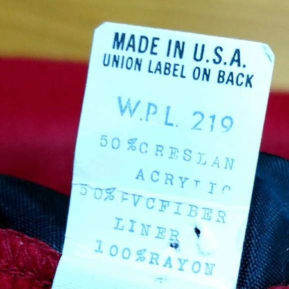 AMALGAMATED CLOTHING Union knit cloche red hat - Picture 5 of 6