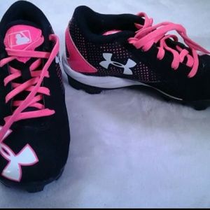 Under Armor baseball clets