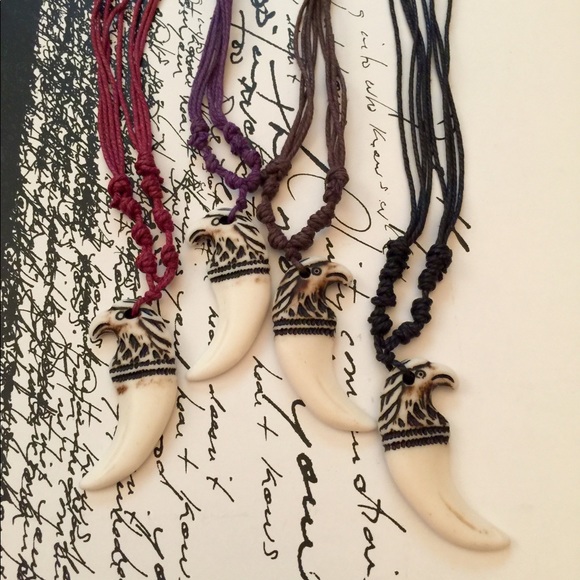 Red eagle tribal necklace - Picture 2 of 2