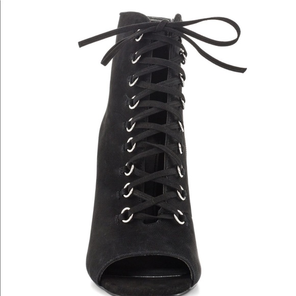Black Lace Up Booties 7 Steve Madden - Picture 2 of 7