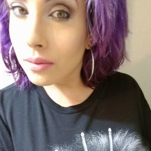 Meet your Posher, Mia