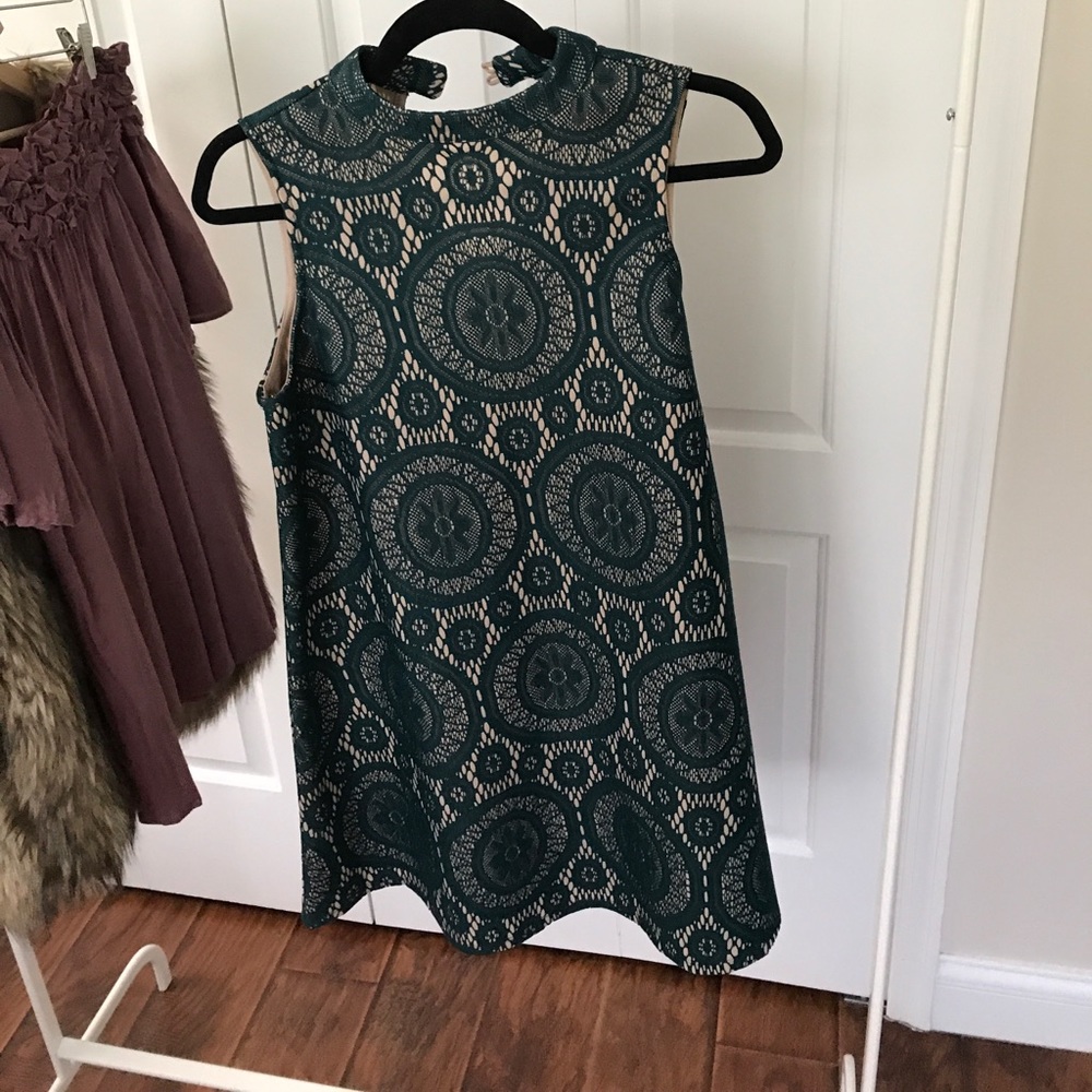 *SOLD* Green lace midi dress