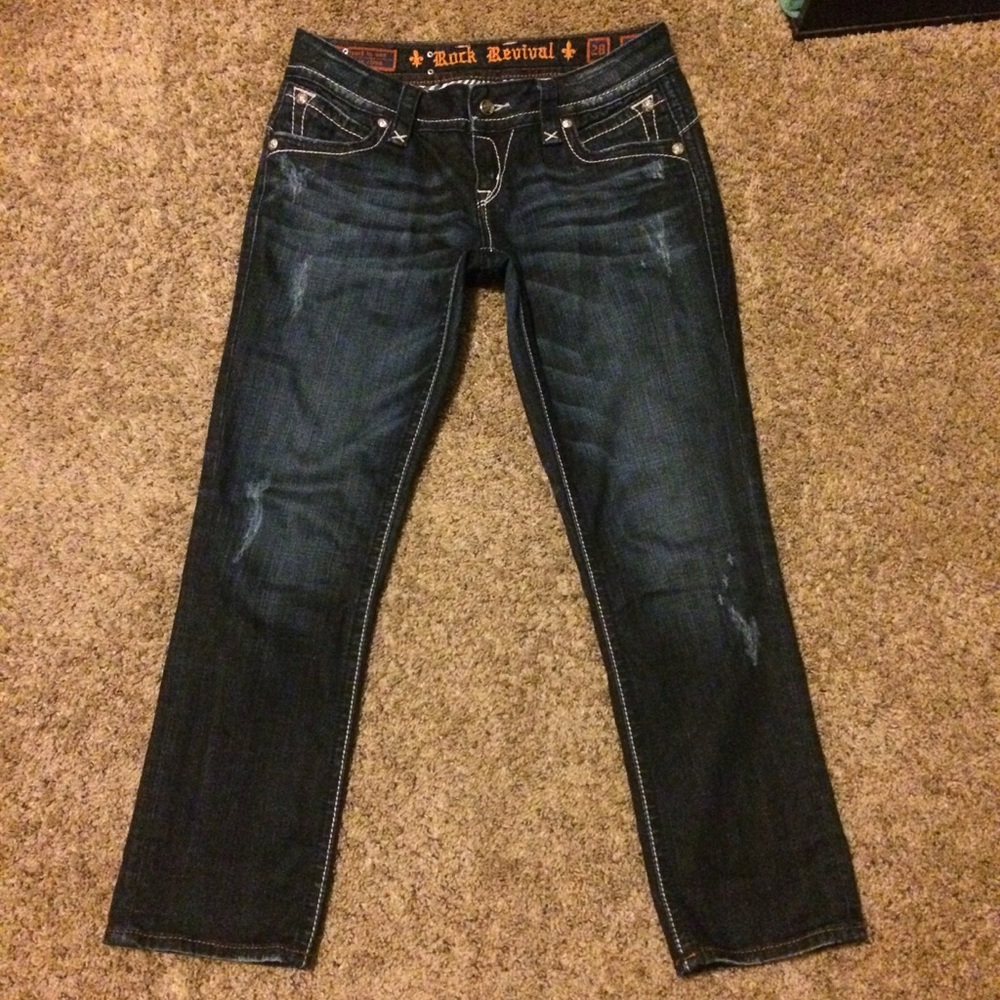 EUC Sz 28 Rock Revival  "Stephanie Easy Capri"