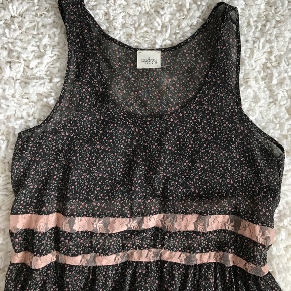 Black floral casual sundress - Picture 2 of 3